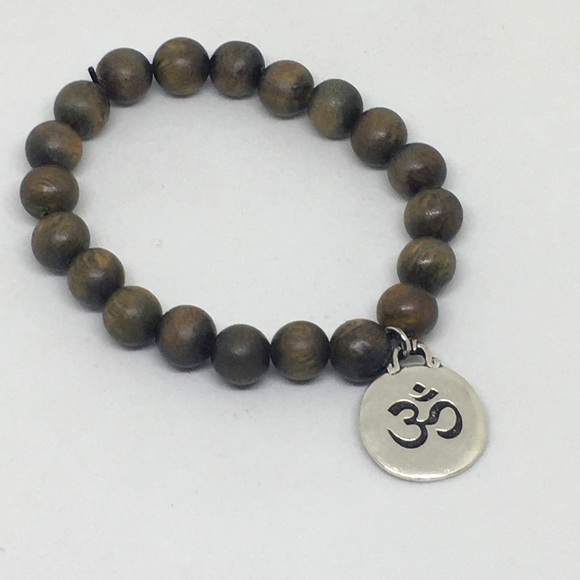 Jewelry - Green Sandalwood Beaded Bracelet w/ Om Charm